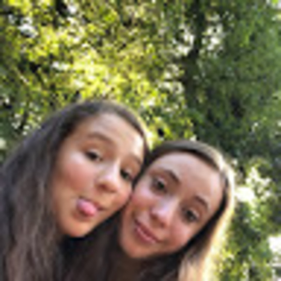 Meet your Posher, Julia - Picture 1 of 1